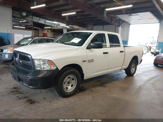 RAM 1500 Tradesman  4x4 6'4 Box 2018 1C6RR7ST5JS295543 Image 2