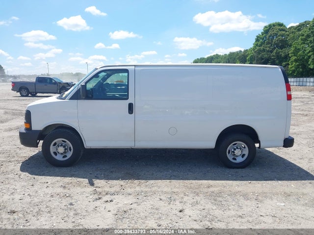 Chevrolet Express 2500 Work Van 2015 1GCWGFCF9F1172328 Image 14
