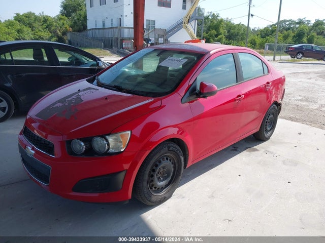 Chevrolet Sonic Ls Auto 2015 1G1JA5SH6F4155289 Image 2