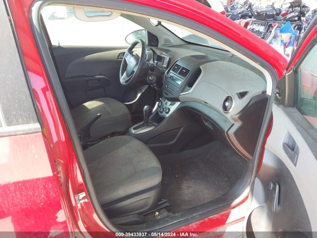 Chevrolet Sonic Ls Auto 2015 1G1JA5SH6F4155289 Image 5