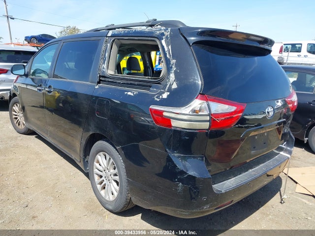 Toyota Sienna Xle 8 Passenger 2015 5TDYK3DC2FS648402 Image 3