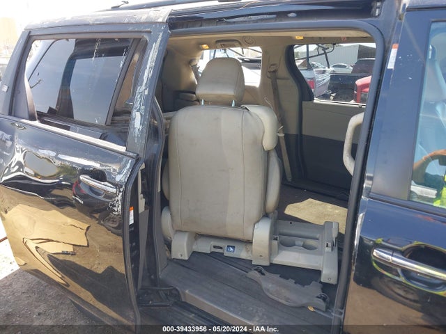 Toyota Sienna Xle 8 Passenger 2015 5TDYK3DC2FS648402 Image 8