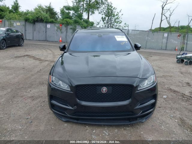 SADCJ2FX3KA609725 Jaguar F-pace 25t Premium