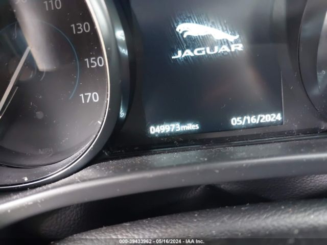 SADCJ2FX3KA609725 Jaguar F-pace 25t Premium