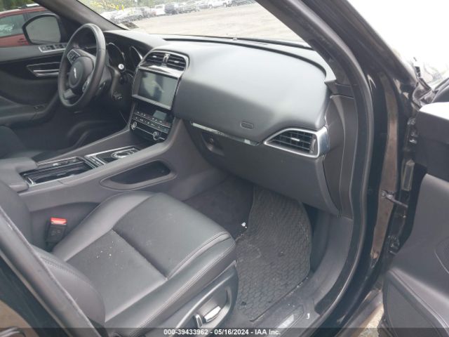 SADCJ2FX3KA609725 Jaguar F-pace 25t Premium