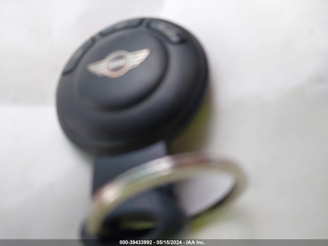 2010 MINI COOPER S CLUBMAN WMWMM3C56ATZ33235 Photo 10