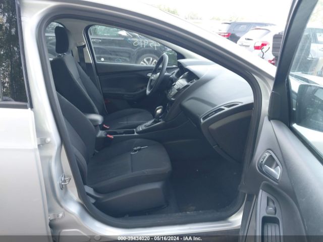 1FADP3FE1JL245915 Ford FOCUS SE