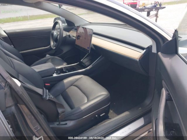 5YJ3E1EA1JF123718 Tesla Model 3 Long Range/mid Range