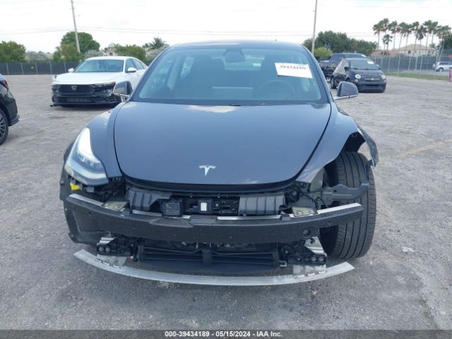 5YJ3E1EA1JF123718 Tesla Model 3 Long Range/mid Range
