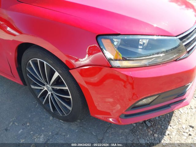3VWD17AJ2GM256384 Volkswagen Jetta 1.8t Sport