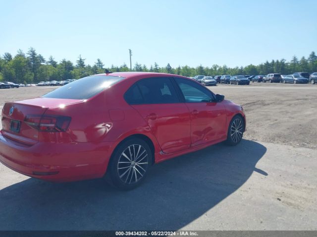 3VWD17AJ2GM256384 Volkswagen Jetta 1.8t Sport