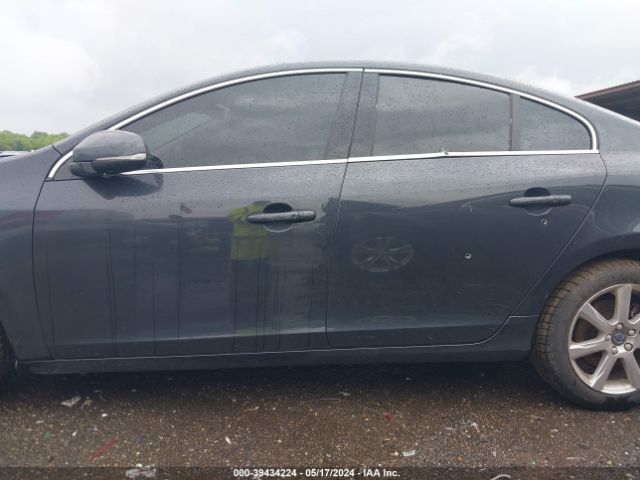 YV126MFK4G2401552 Volvo S60 T5 Drive-e Premier