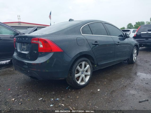 YV126MFK4G2401552 Volvo S60 T5 Drive-e Premier