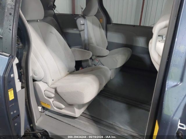 5TDKK3DC7ES511525 Toyota Sienna Le V6 8 Passenger