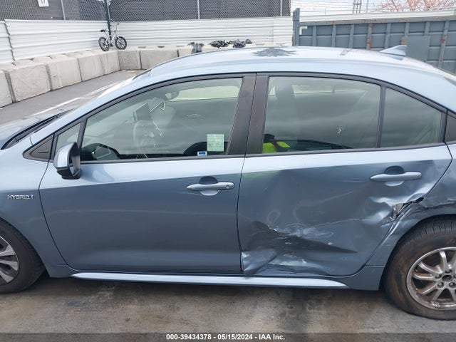 Toyota Corolla Hybrid Le 2021 JTDEAMDE0MJ027330 Image 14