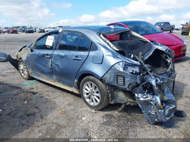 Toyota COROLLA LE 2021 5YFVPMAE1MP200321 Image 3