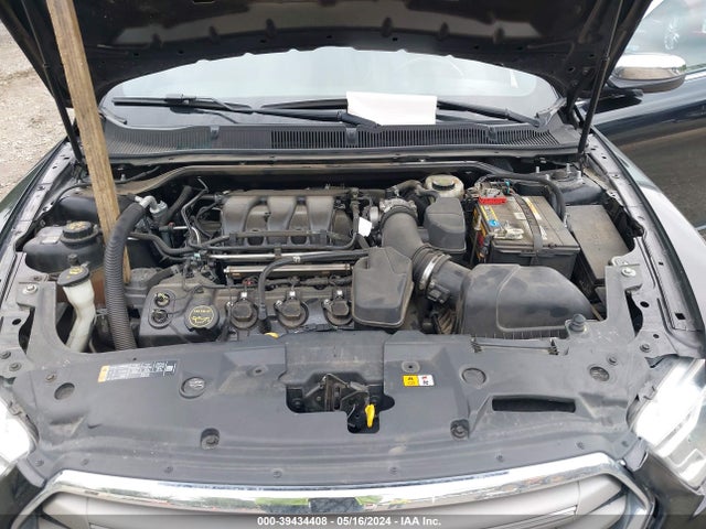 Ford Taurus Limited 2017 1FAHP2F87HG115002 Image 10