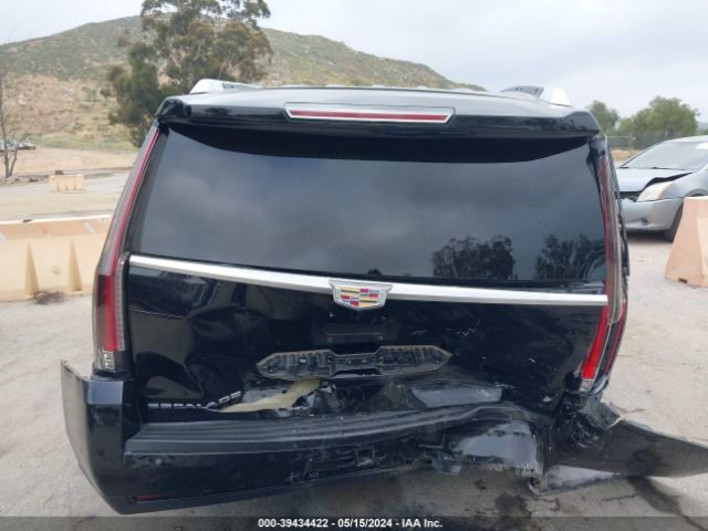 1GYS4BKJXJR374704 Cadillac Escalade Luxury