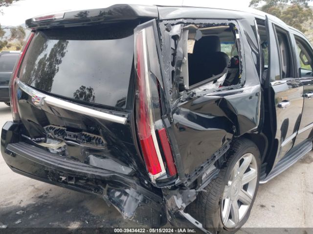 1GYS4BKJXJR374704 Cadillac Escalade Luxury