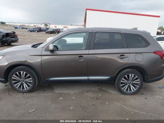 JA4AD3A31KZ015179 Mitsubishi Outlander Se