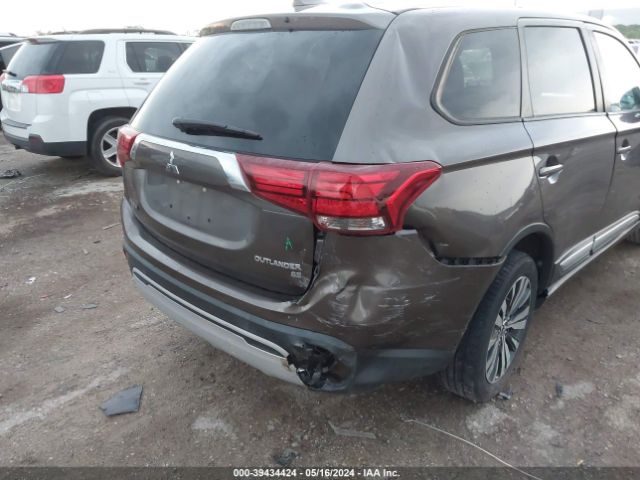 JA4AD3A31KZ015179 Mitsubishi Outlander Se