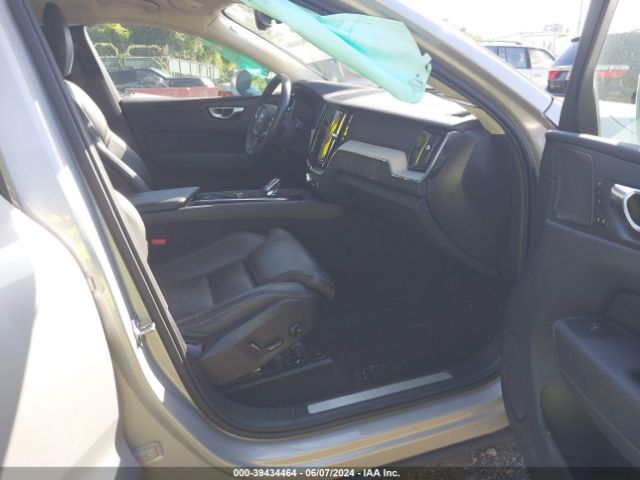 YV4L12RL6N1977645 Volvo Xc60 B5 Inscription
