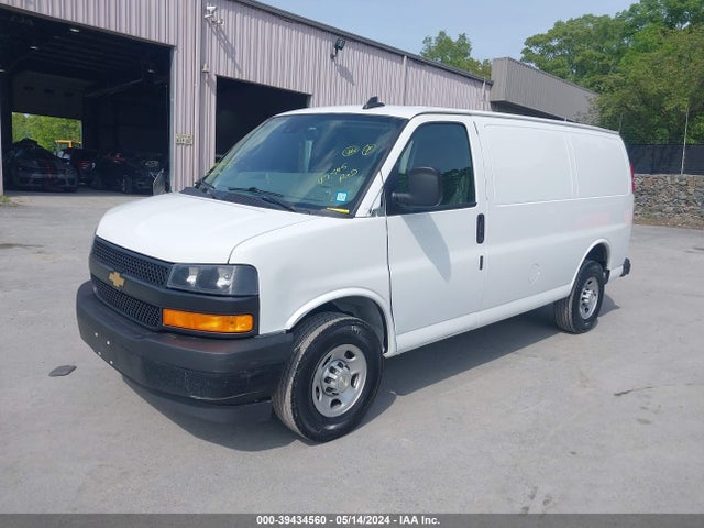 Chevrolet Express Cargo Rwd 2500 Regular Wheelbase Wt 2021 1GCWGAFP3M1153553 Image 2