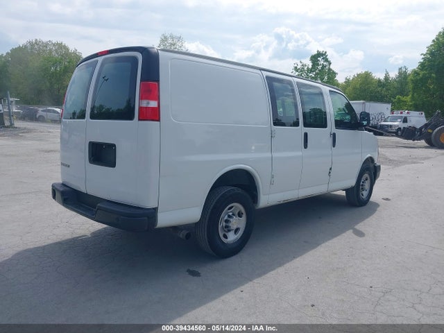 Chevrolet Express Cargo Rwd 2500 Regular Wheelbase Wt 2021 1GCWGAFP3M1153553 Image 4