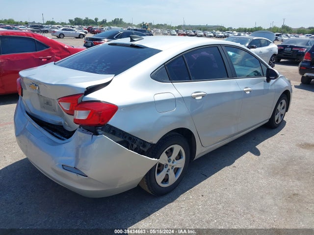 Chevrolet Cruze Ls Auto 2017 1G1BC5SM4H7151612 Image 4