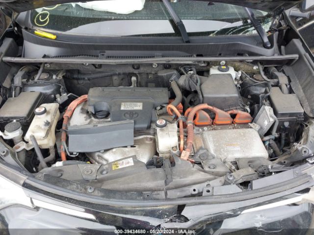 JTMRJREV8HD132828 Toyota Rav4 Hybrid Xle