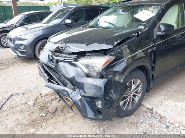JTMRJREV8HD132828 Toyota Rav4 Hybrid Xle