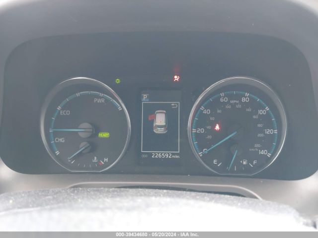 JTMRJREV8HD132828 Toyota Rav4 Hybrid Xle