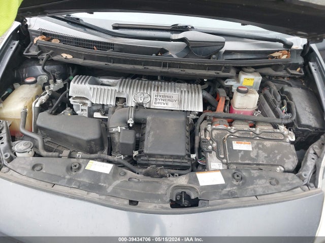 Toyota Prius Two 2015 JTDKN3DU9F1964673 Image 10