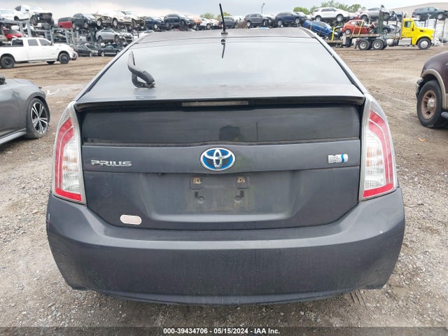 Toyota Prius Two 2015 JTDKN3DU9F1964673 Image 16