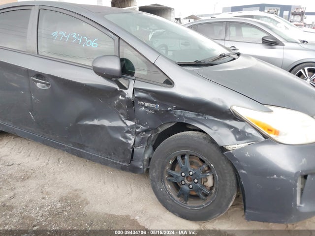 Toyota Prius Two 2015 JTDKN3DU9F1964673 Image 6
