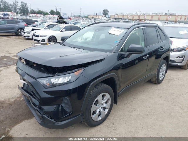 Toyota RAV4 LE 2020 JTMH1RFV6LD060904 Image 2
