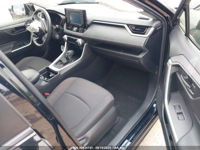 Toyota RAV4 LE 2020 JTMH1RFV6LD060904 Image 5