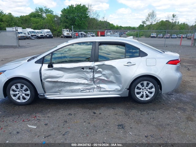 Toyota COROLLA LE 2022 JTDEPMAE2N3009369 Image 15