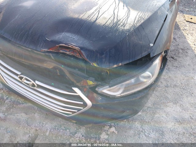 Hyundai ELANTRA SE 2018 5NPD74LF7JH224729 Image 14