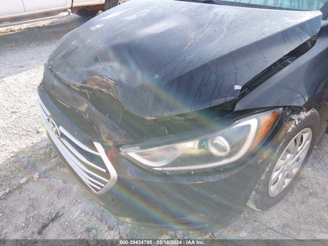 Hyundai ELANTRA SE 2018 5NPD74LF7JH224729 Image 6