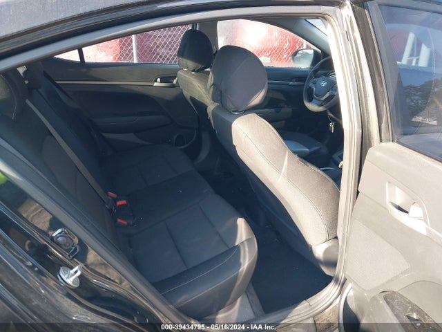 Hyundai ELANTRA SE 2018 5NPD74LF7JH224729 Image 8