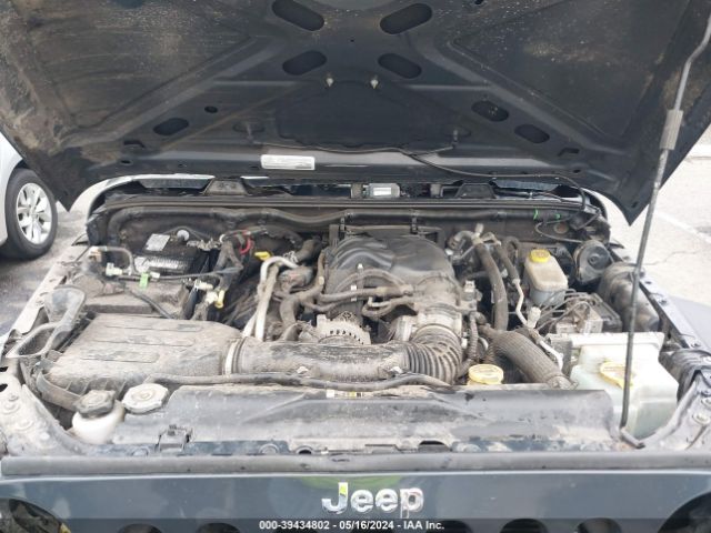 1C4HJWDG2JL925969 Jeep Wrangler Jk Unlimited Sport S 4x4