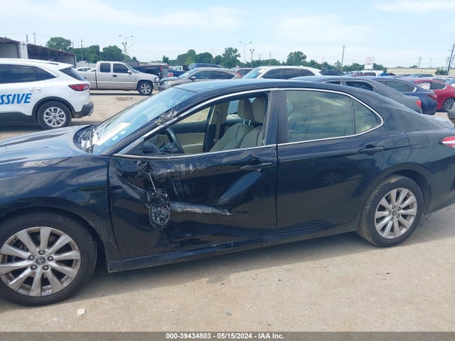 Toyota CAMRY LE 2018 JTNB11HK8J3017254 Image 14