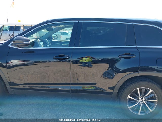 Toyota Highlander Xle 2019 5TDKZRFH5KS350112 Image 13