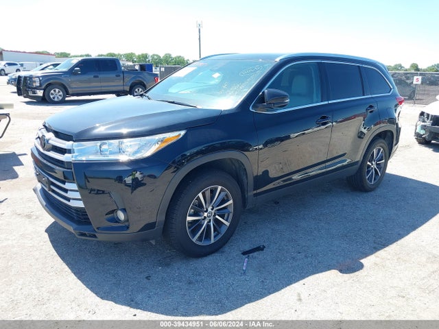 Toyota Highlander Xle 2019 5TDKZRFH5KS350112 Image 2