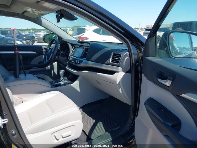 Toyota Highlander Xle 2019 5TDKZRFH5KS350112 Image 5