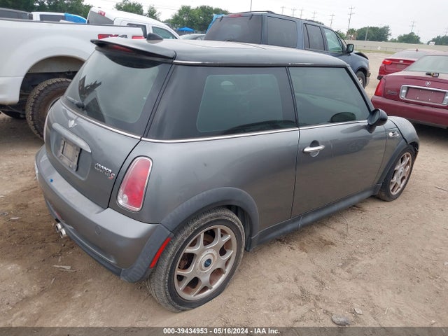 2006 MINI COOPER WMWRE33536TJ37343 Photo 3