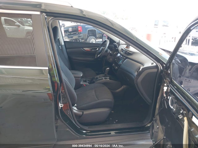 Nissan ROGUE SV 2019 5N1AT2MT8KC724334 Image 5