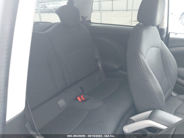 2010 MINI COOPER WMWMF3C56ATU77778 Photo 7