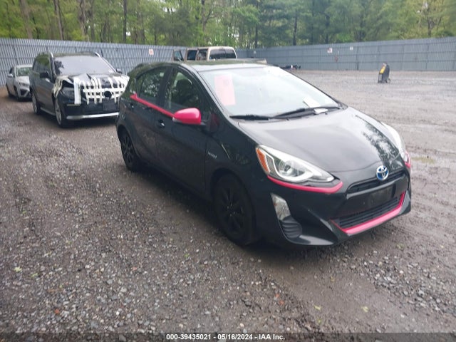Toyota Prius C Persona Series 2016 JTDKDTB34G1121348 главное изображение